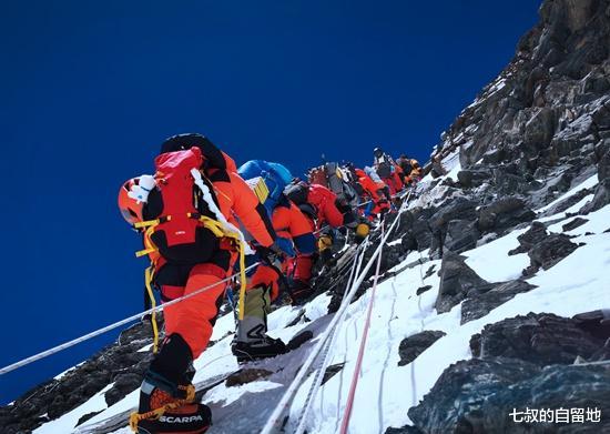 七叔的自留地 珠穆朗玛峰最著名的一具尸体“绿靴子”，为何长达20年无人掩埋？