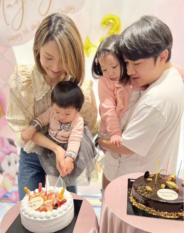 王力宏|王祖蓝为俩女儿一起庆生，老大俏皮嬉笑像爸爸，老二颜值高随妈妈