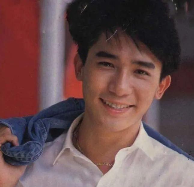 棉妈育儿经|55岁刘嘉玲疑似怀孕？小腹轻微隆起，和梁朝伟结婚13年没要孩子