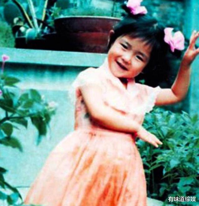 谢娜|谢娜在央视只主持了一期就被换掉，央视官媒给她12字评价，太真实