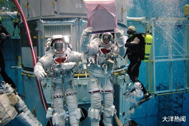 这回不怕中国了?美国“重返月球”还没成功,又盯上火星准备出手