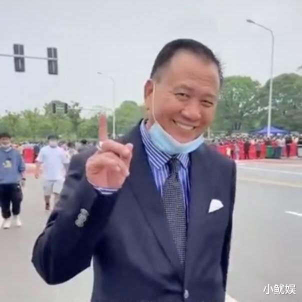 万梓良|就事论事！63岁的万梓良到现场送别袁爷爷，这2点真的没问题吗？