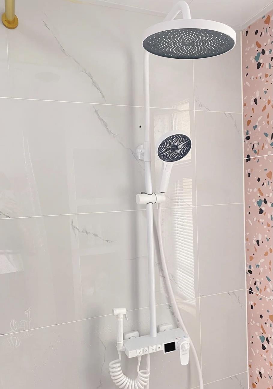 女主128㎡新居,色彩碰撞带来的新颖浪漫体验,引得上万网友收藏