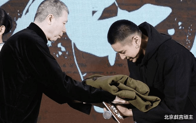 吴亦凡|吴亦凡事件反转，彻底揭开娱乐遮羞布，京圈大佬再次掀起全网热议