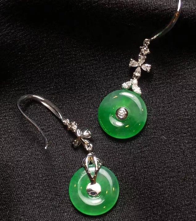 建盏|知识丨翡翠佩戴前需要消磁吗？你可能也不知道！