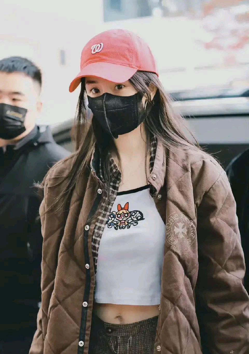 杨洋|赵丽颖第三集才出现？杨洋一举动赢得观众好感？杨幂不怕冷？