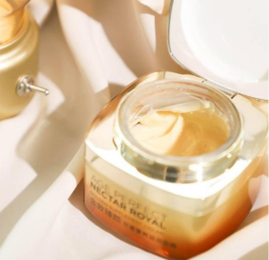 面霜|30岁姐姐最爱4款抗老面霜,紧致皮肤显年轻,超适合熟龄肌选择