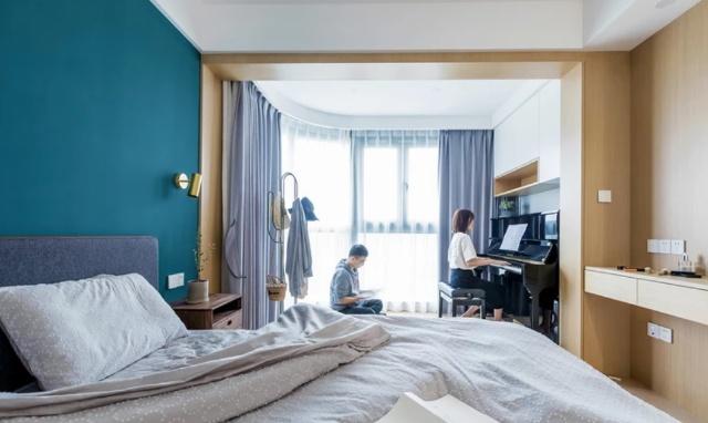 老婆装修坚持给阳台做U型定制,沙发墙加宽,朋友都夸聪明!