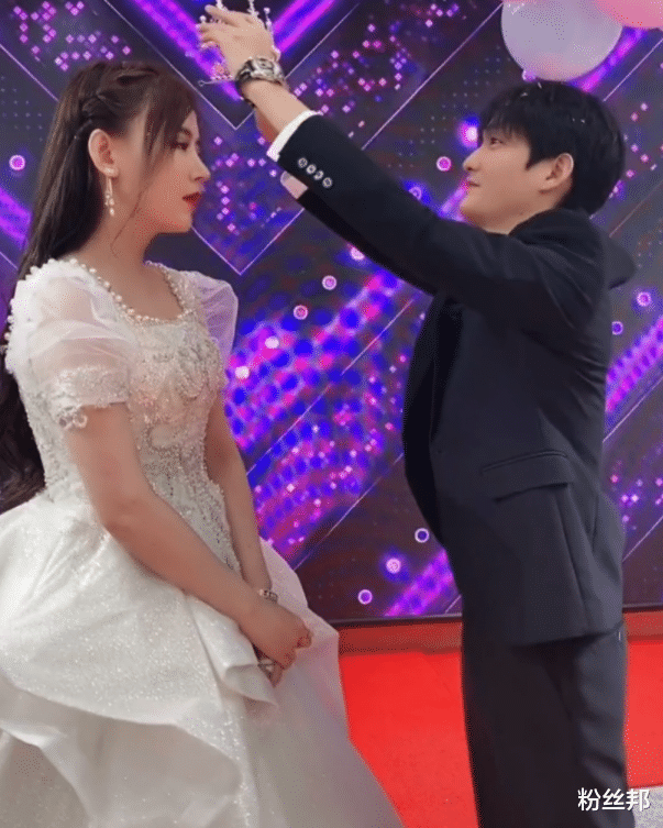 |舞帝利哥酒后爆料众主播，与林先生互爆黑料，深夜遭群起而攻之