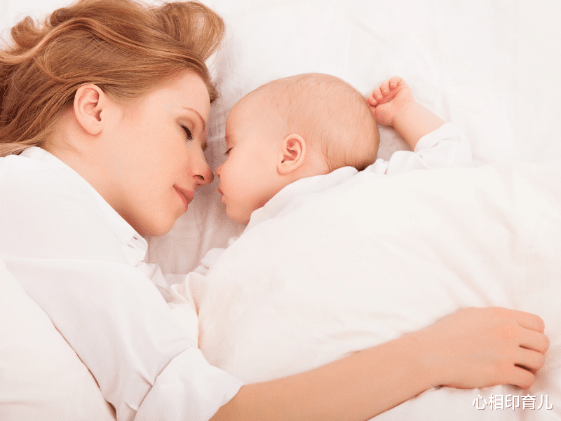 心相印育儿|宝宝左右摇头是什么情况？宝爸宝妈赶紧来看看吧