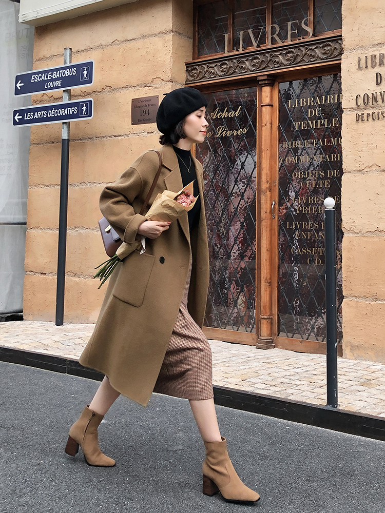 何有强 30岁女人冬季穿搭指南，大衣搭配半身裙温柔优雅，高级感扑面而来