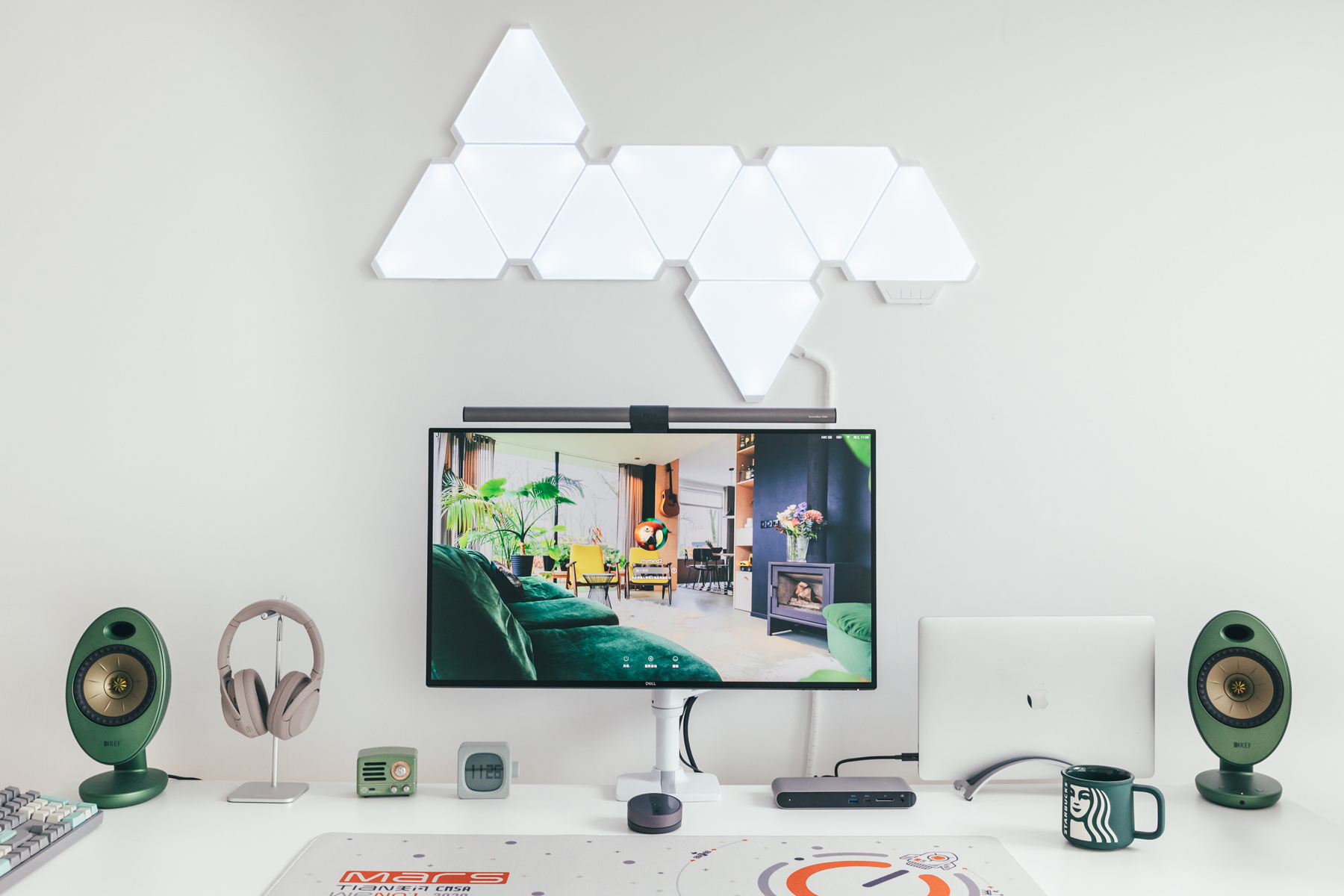 从零开始,打造极简白色系桌面美学工作台,附品质配件指南