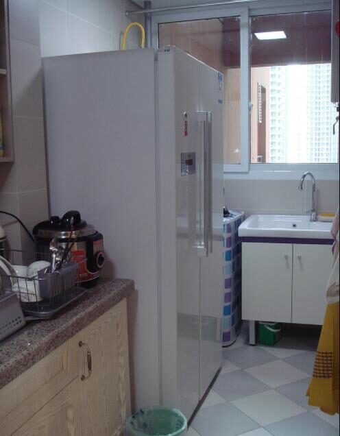 媳妇花5万定制几十个柜子，连沙发墙都不放过，这效果猜你没见过