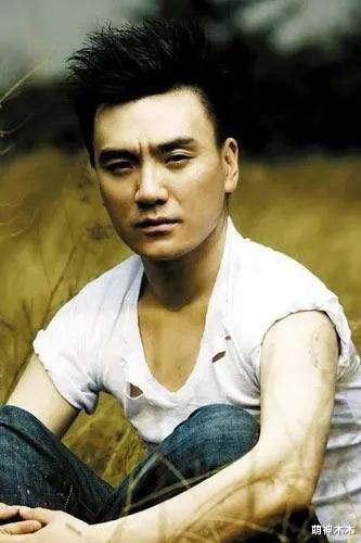 费振翔|两度出演孙悟空，认陈凯歌当干爹，都比不上拍四部《鬼吹灯》