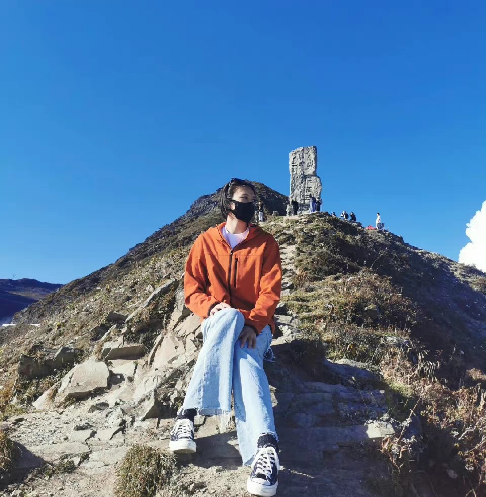 龚翔宇|放假真好！龚翔宇又晒游客照，球迷：丁霞同款裤子