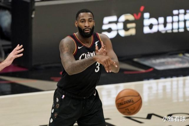 湖人队|曝湖人欲追庄神！名记谈浓眉为何受伤，詹皇此前的抱怨太有道理了