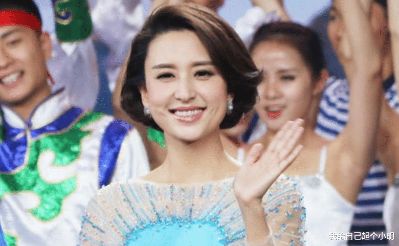 张蕾|41岁“央视才女”张蕾，隐瞒多年的老公，原来是我们熟悉的他