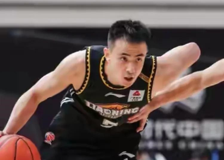 小翔很忙|弗格首战表现平平,未达预期,辽宁战胜宁波暴露太多问题,需总结