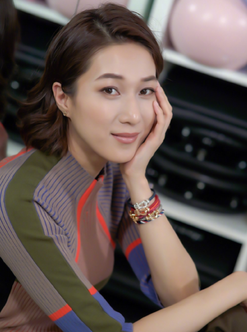 火箭少女|吴卓羲疑恋情曝光，细数其前任：张馨予逼宫未遂，约会人妻梁靖琪