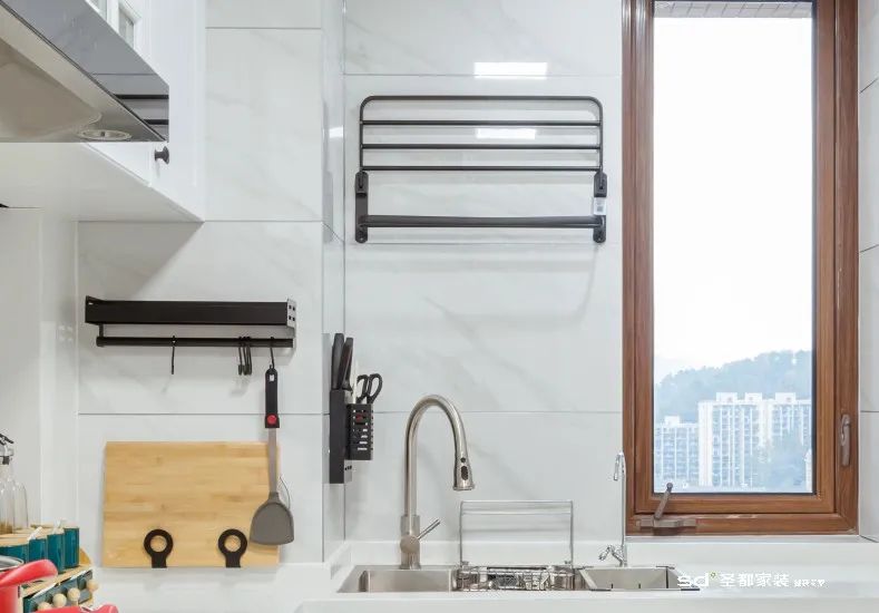 小户型厨房太小?圣都家装教你3招搞定厨房收纳,空间翻一倍!