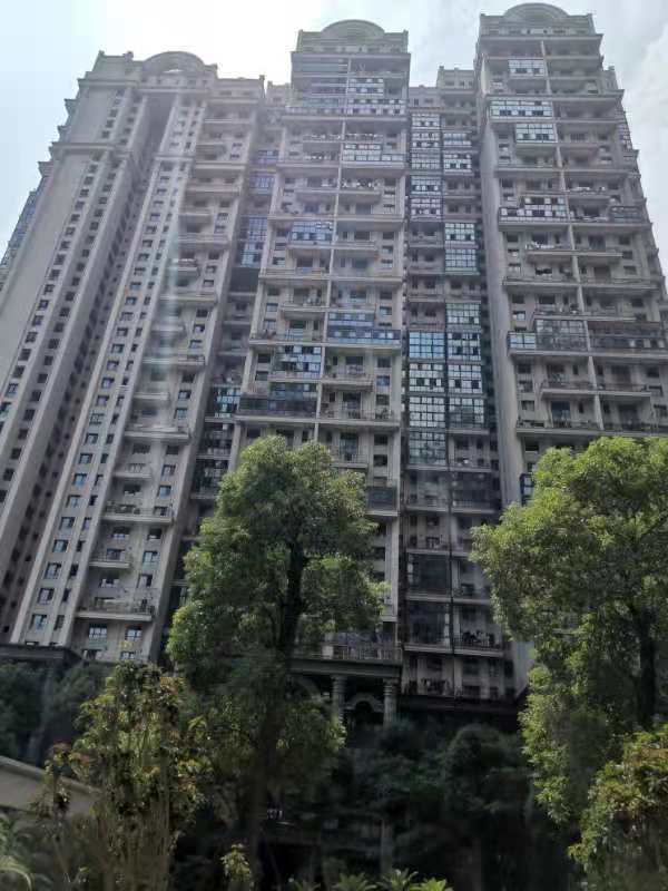 购房置业|捡漏成功，厦门思明区一套评估价1041万的住宅，被人1次出价728万就买走，便宜了313万。