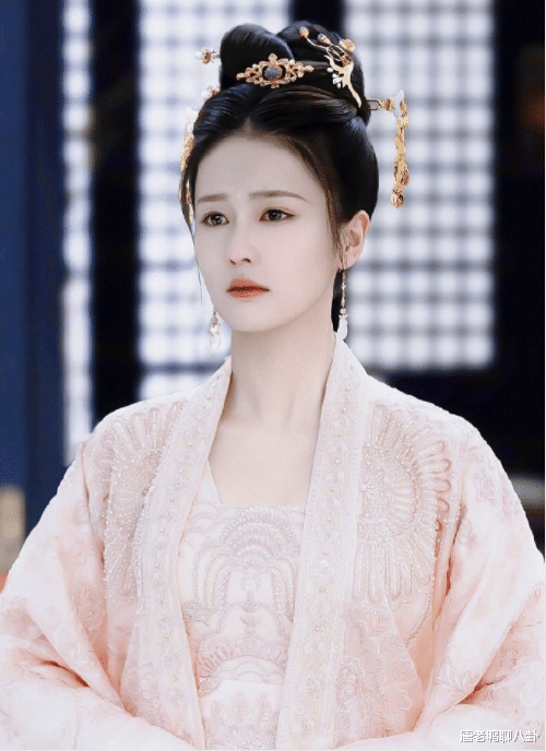 白梦妍|一年3部爆款剧，新剧还未播先火，又一位“收视女王”诞生