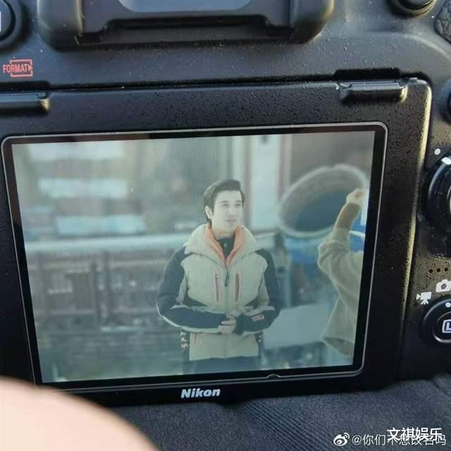 王力宏|王力宏认离婚首现身！网目击“脸肿强颜欢笑”：想杀造型师