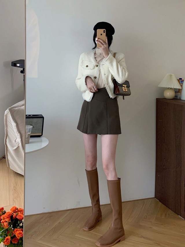 江南小蚂蚁 秋冬韩系日常穿搭，基础款穿搭有技巧，这样搭配摆脱沉闷感