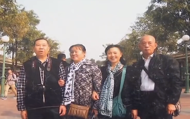 父亲去世留了套房子,不料母亲要跟女儿争房产,两人翻脸不认亲人