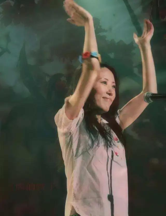 窦唯|一场震惊娱乐圈的三角恋，王菲也卷入其中