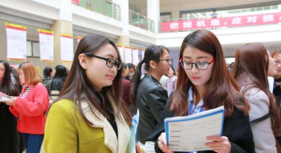 一更育儿|读大学选择省内好还是省外好？两者区别明显，别等毕业了才后悔