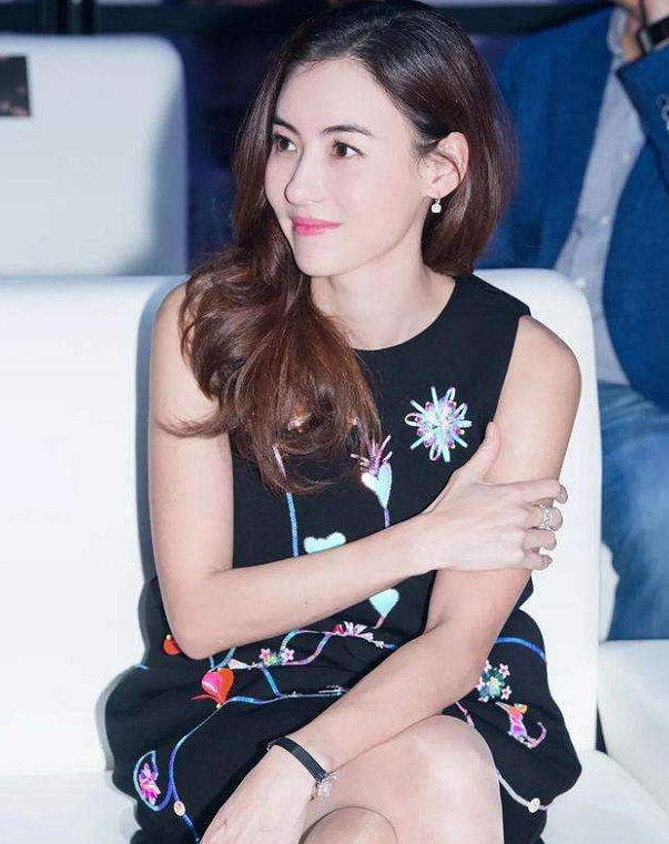 林俊杰|杨幂大方谈论爱情观，疑似陷入大龄恐婚，网友直呼向张柏芝取取经