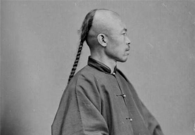 轻语妈妈|清朝发型真是“阴阳头”？不要被影视剧误导了，真实发型一言难尽