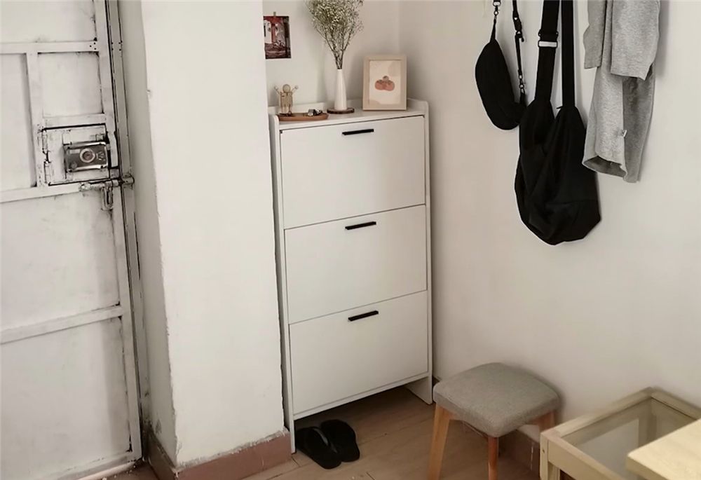 他住进14㎡廉价单间,用千元爆改成ins风,网友:天差地别