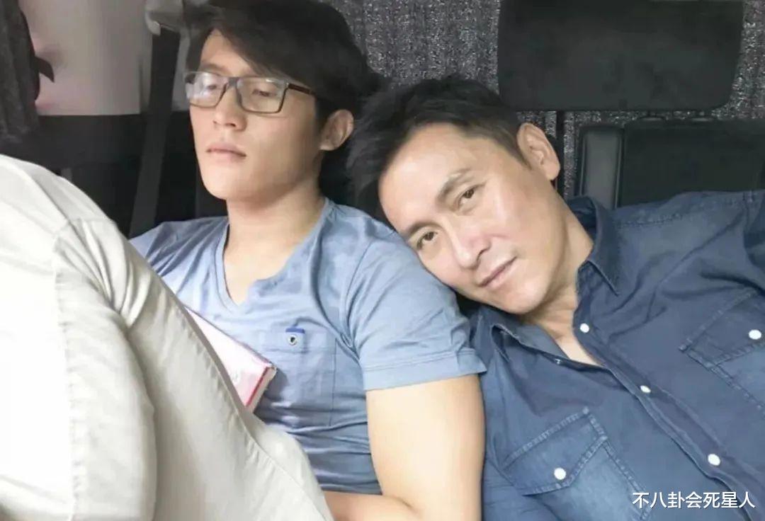 陈坤|子比父丑的10对明星父子,陈坤儿子像路人,看到狄龙儿子太可惜了