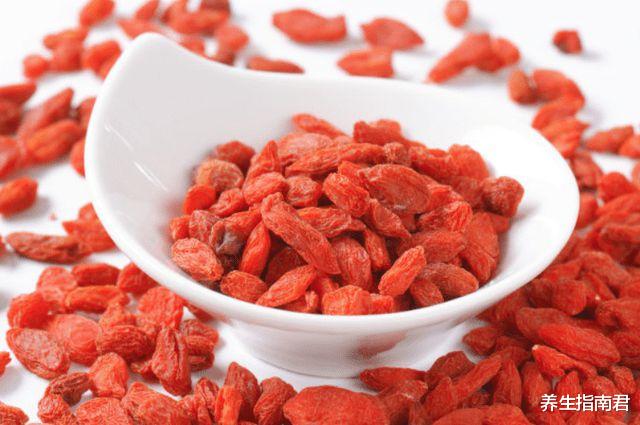 养生指南君|枸杞和它是“绝配”，每天泡来喝，好事很快找上你