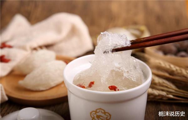 王宝强|“亿万富婆”李宝华：打60万美体针，把燕窝当水喝，最终结局如何