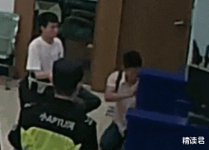精读君 凌晨5点，这个在派出所下跪的男子，揭开了“面子”丑陋的遮羞布