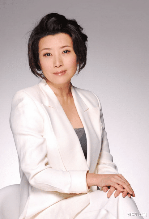 王静|歌唱家王静：演员王刚的妹妹，围棋手聂卫平前妻，经历却坎坷不平