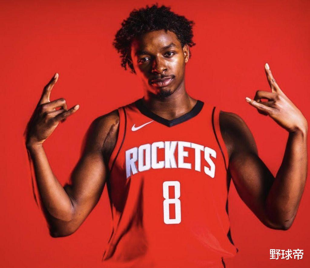 火箭队|砍20+5！硬扛詹姆斯！30支NBA球队瞧不上他，火箭签他成功捡宝