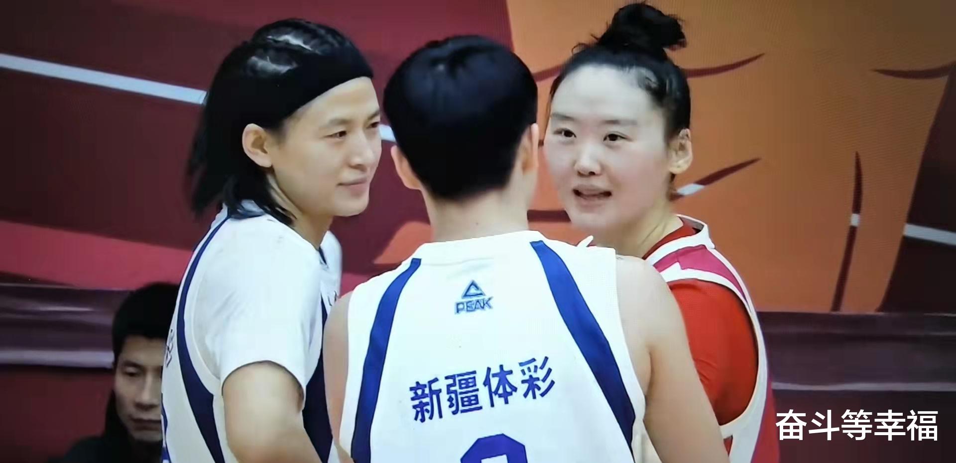 四川男籃|WCBA常規(guī)賽，王麗麗對(duì)話(huà)武桐桐，新疆女籃83比53戰(zhàn)勝山西女籃