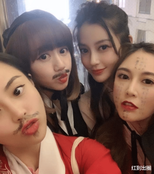 生图|baby到高级发廊做头发保养，和造型小哥拍合照，生图五官被赞精致