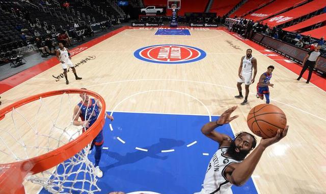 活塞队|哈登欧文轰26+10，带队疯狂追分！哈登攻守兼备！活塞3核36分爆发