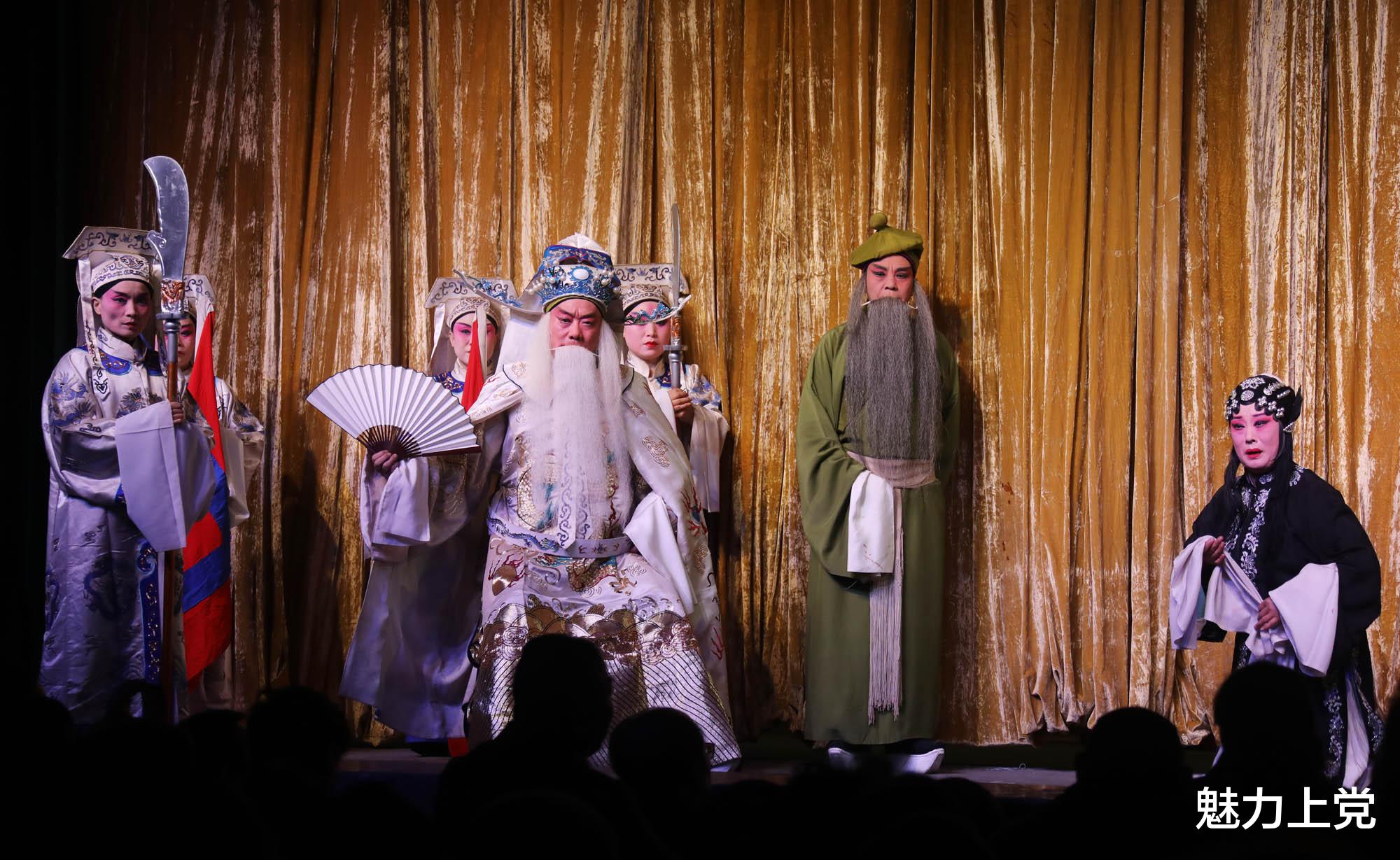 魅力上党 长治市上党梆子剧团走进潞州区屈家庄村惠民演出