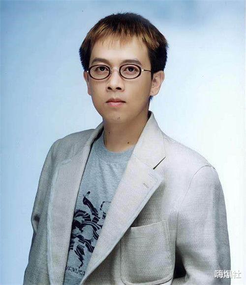 张雨生|1997年张雨生离世，葬礼上哭到昏厥的女孩，现成了家喻户晓的明星