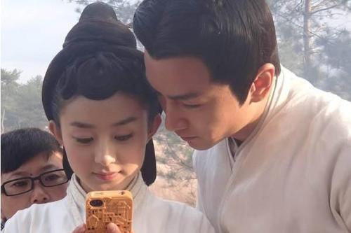 赵丽颖|赵丽颖奋斗史：冯小刚是伯乐，于正是贵人，与6个男人有过故事