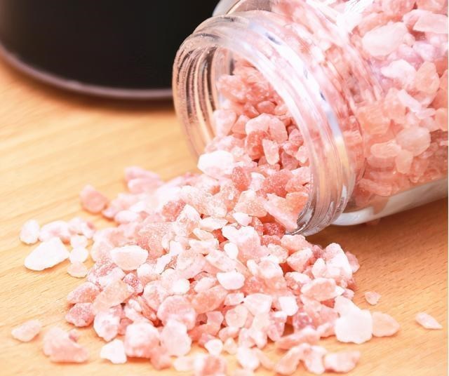 梵恩诗伊宁哥|低价从中国买走,包装营销后涨价数十倍卖给我们,却还供不应求