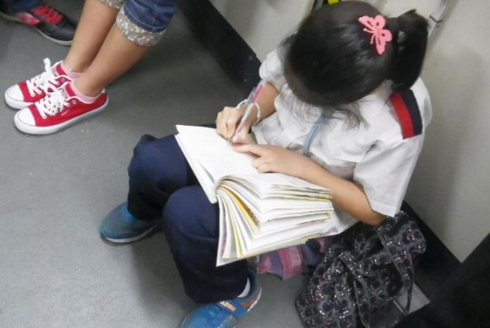 体罚|“新型体罚”在中小学生兴起，老师不打不骂，但学生却有些难受
