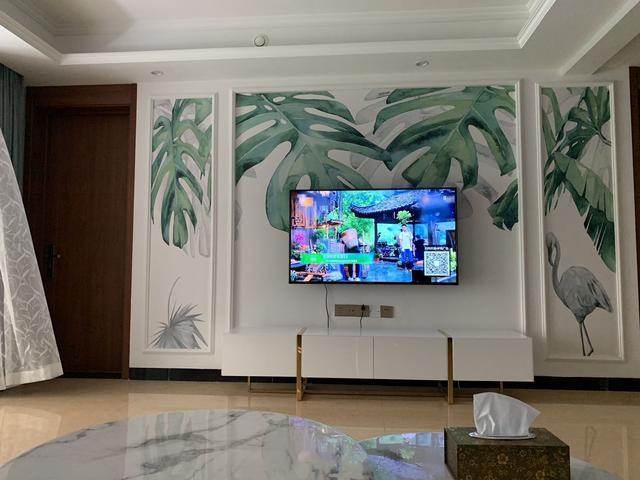 新房入住不到一周，晒到群里就被朋友吐槽电视墙丑，这是真的吗？