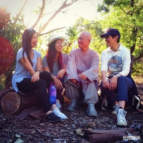 TVB|廖启智去世6个月！妻子与一众TVB花旦过中秋，走出阴霾展露笑颜